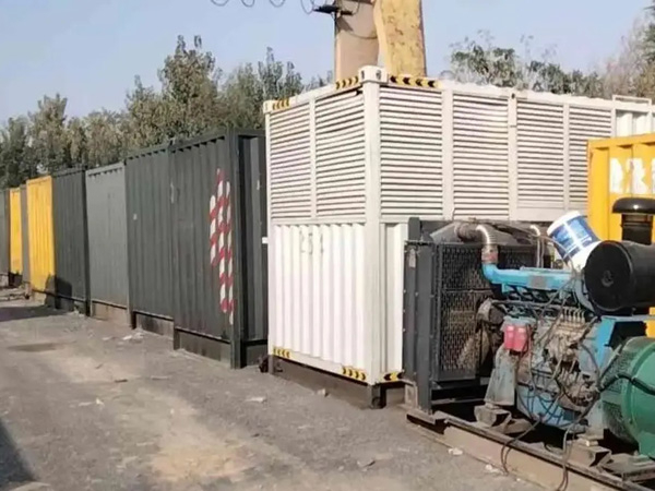 昌邑200KW柴油发电机机组每小时油耗是多少？