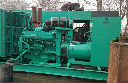 昌邑发电机组如何判断水冷式机油散热器内部是否需要清洗？